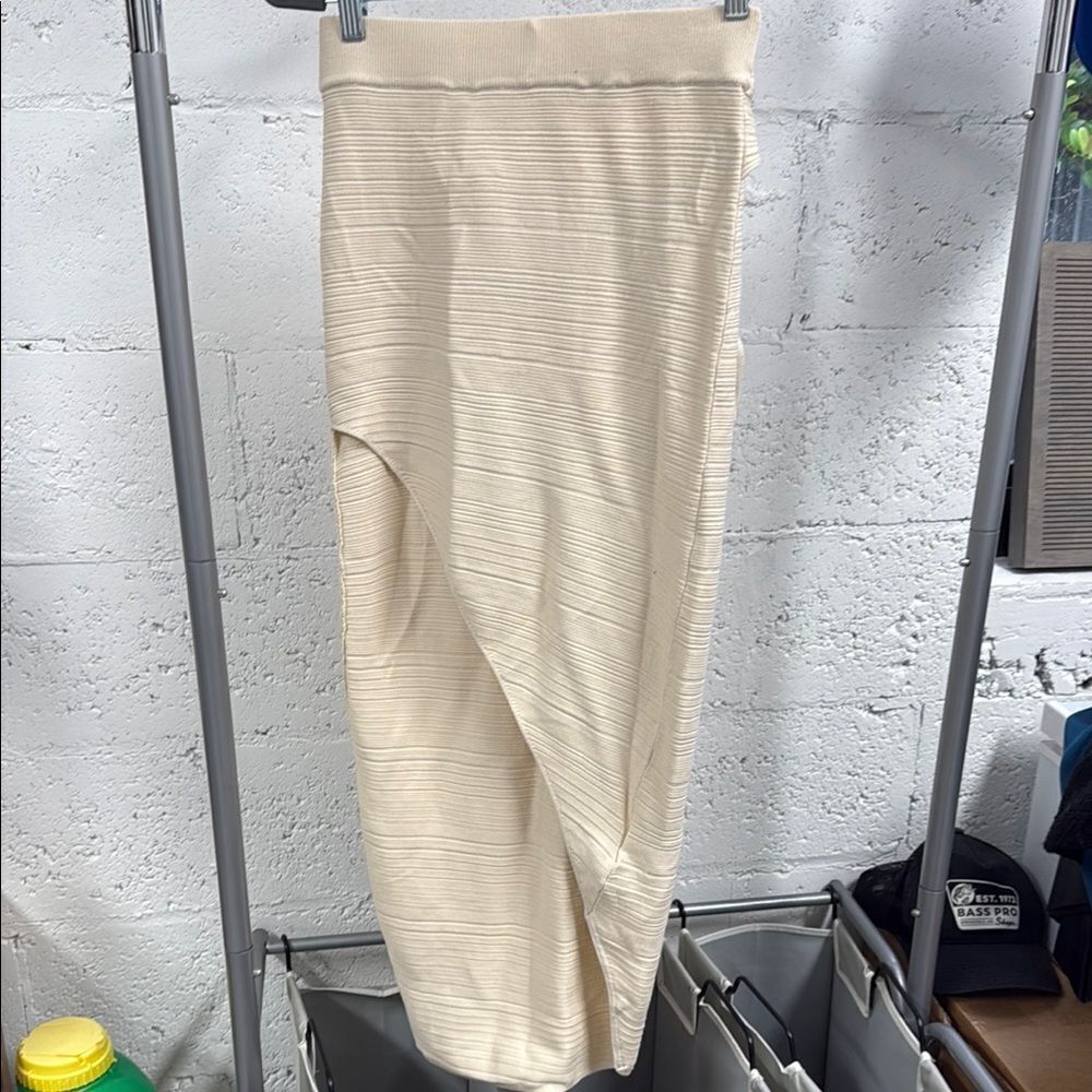 Cream Textured Midi Skirt - NWOT - Tie Back - Sleek Fitting Skirt - Size Small